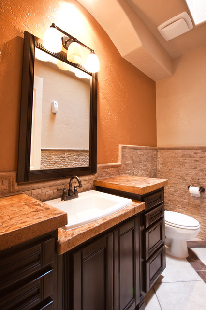 Дизайн туалетной комнаты в песочно-коричневых тонах
